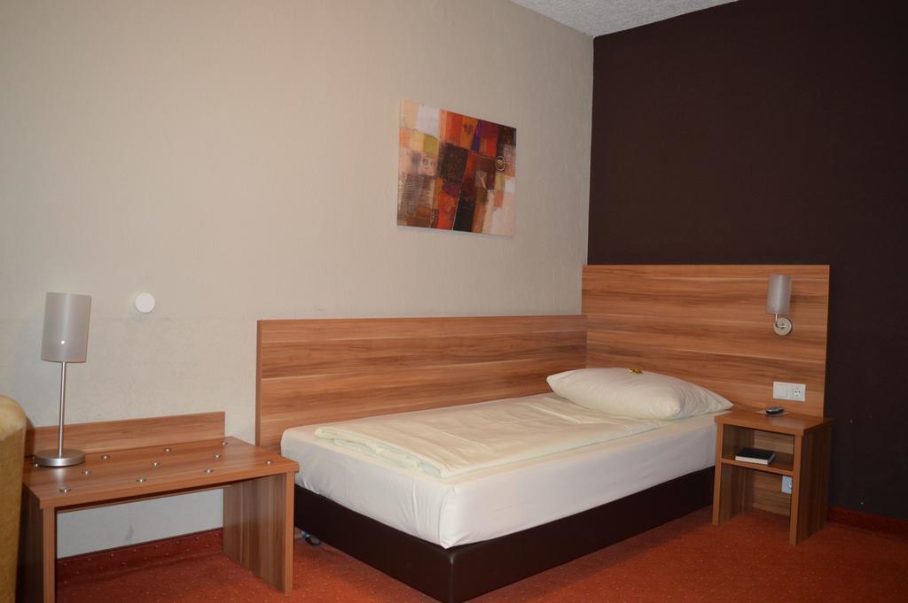 Hotel Schlangenbader Hof Room photo